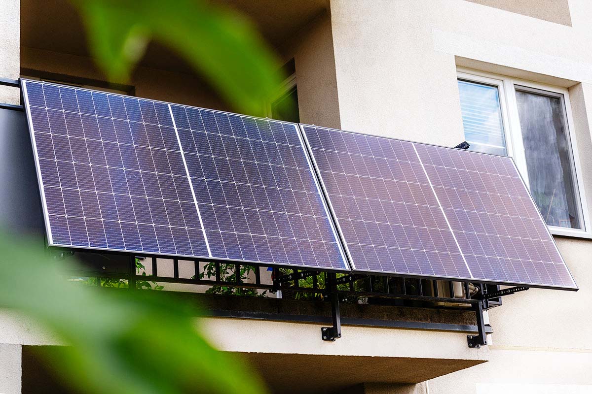 balcony solar pv system