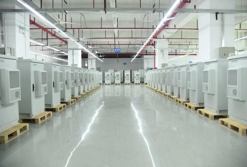 commercial battery storage systems for renewable energy projects