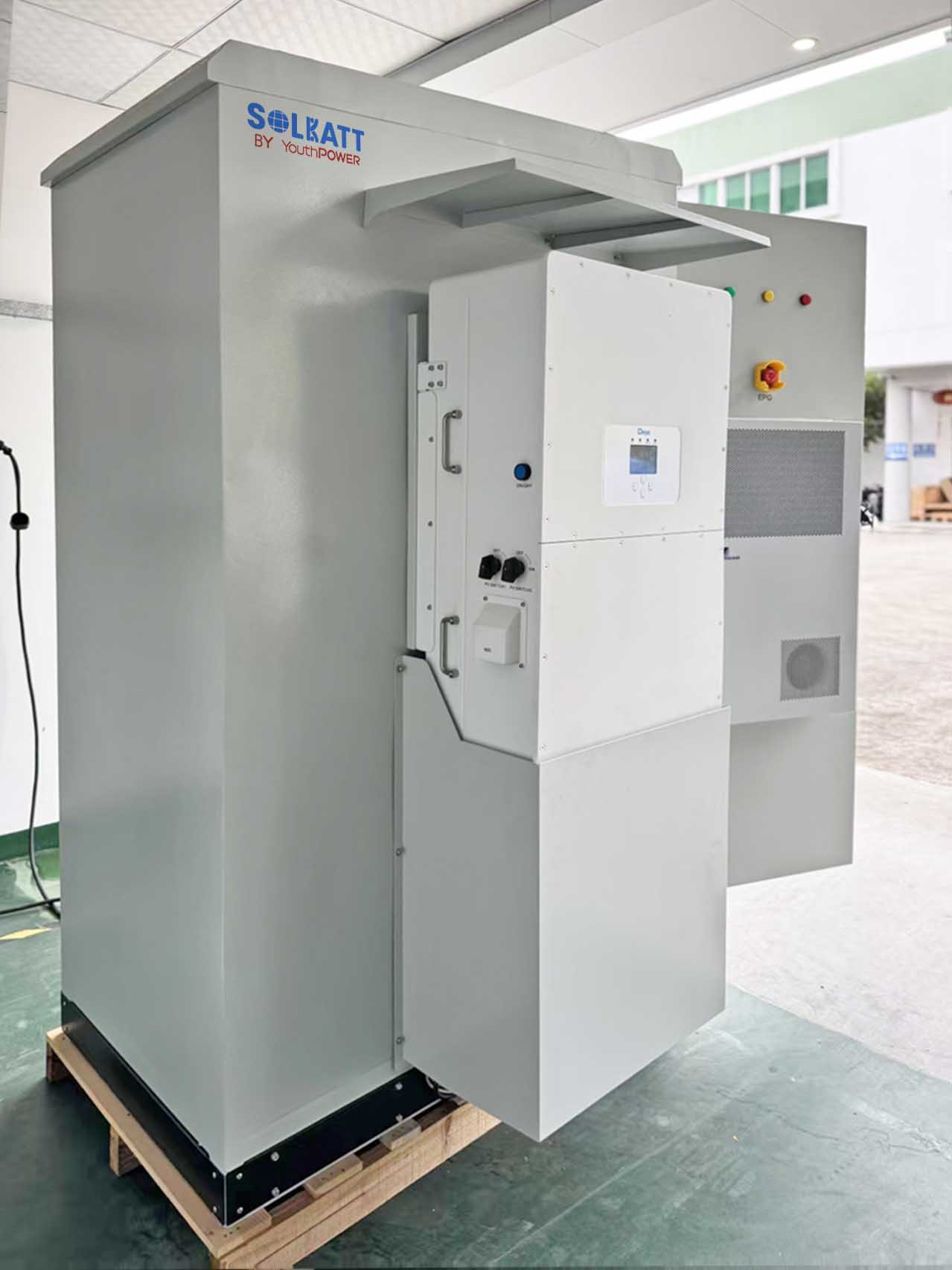 Deye 50kW Inverter Integrated with 120kWh Energy Storage Cabinet